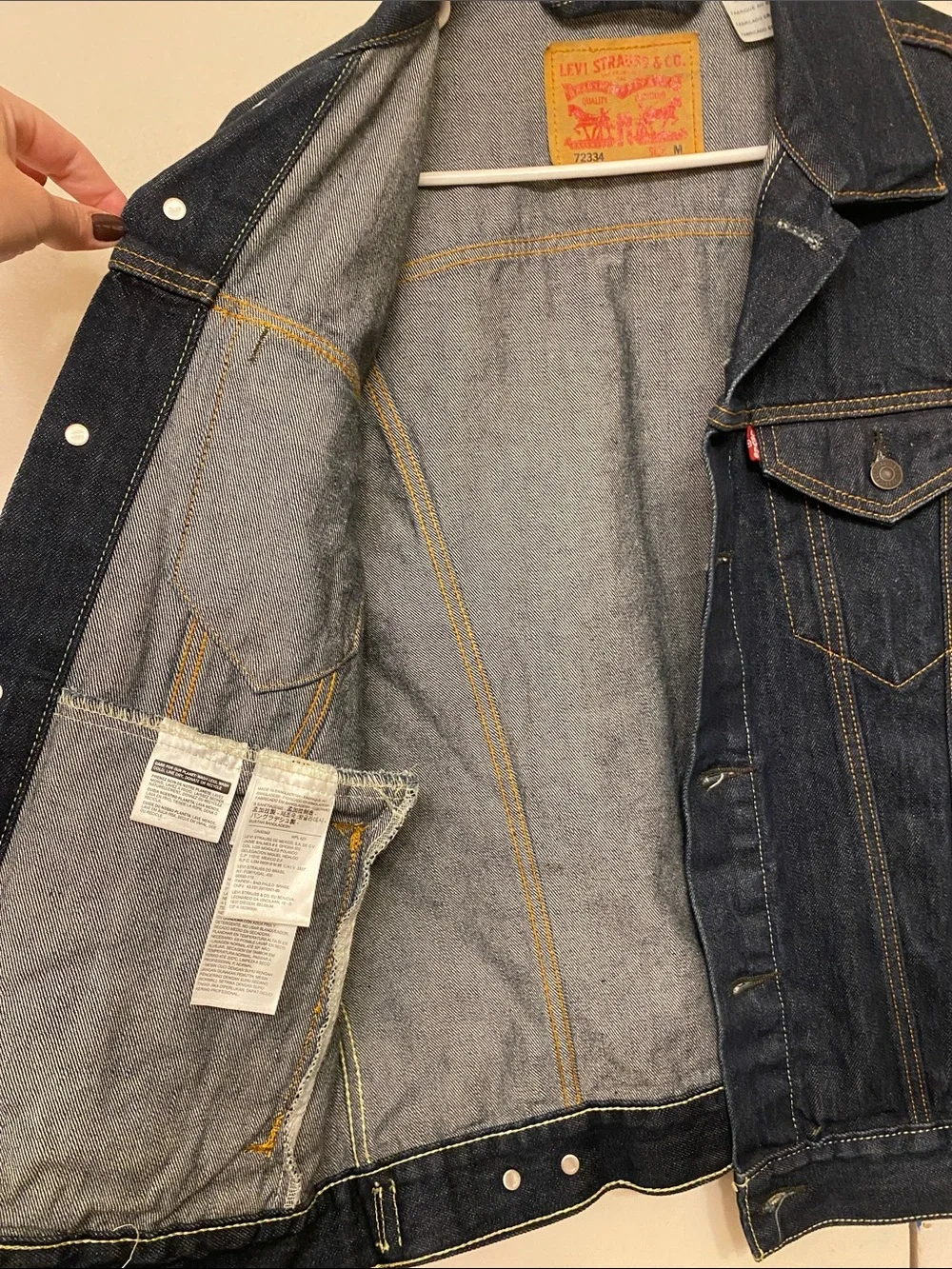 Levi's Indigo Denim Trucker Jacket - Picture 3 of 9